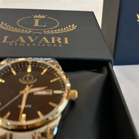 lavari watch